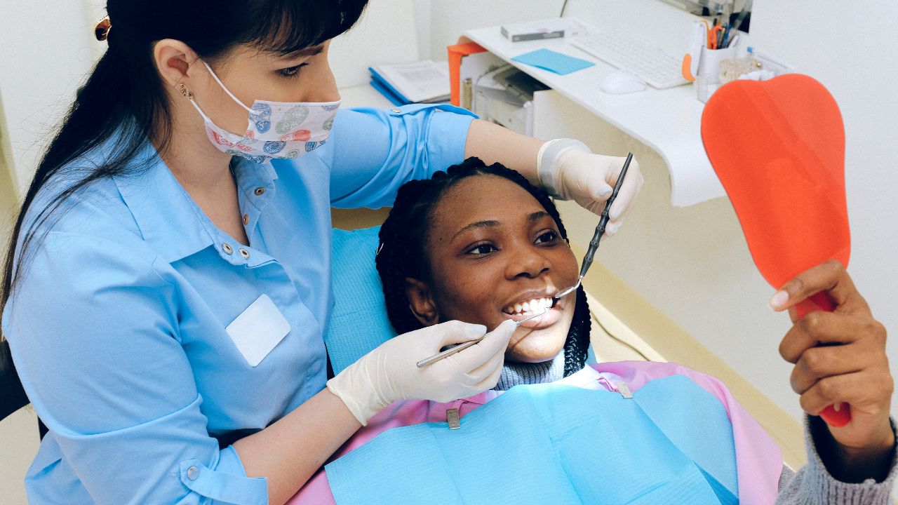 benefits of cosmetic teeth whitening